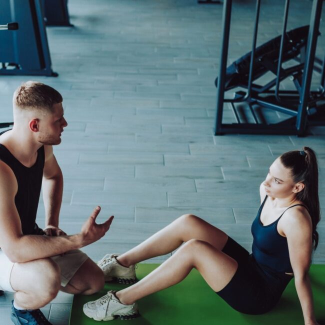 informative-conversation-with-personal-trainer