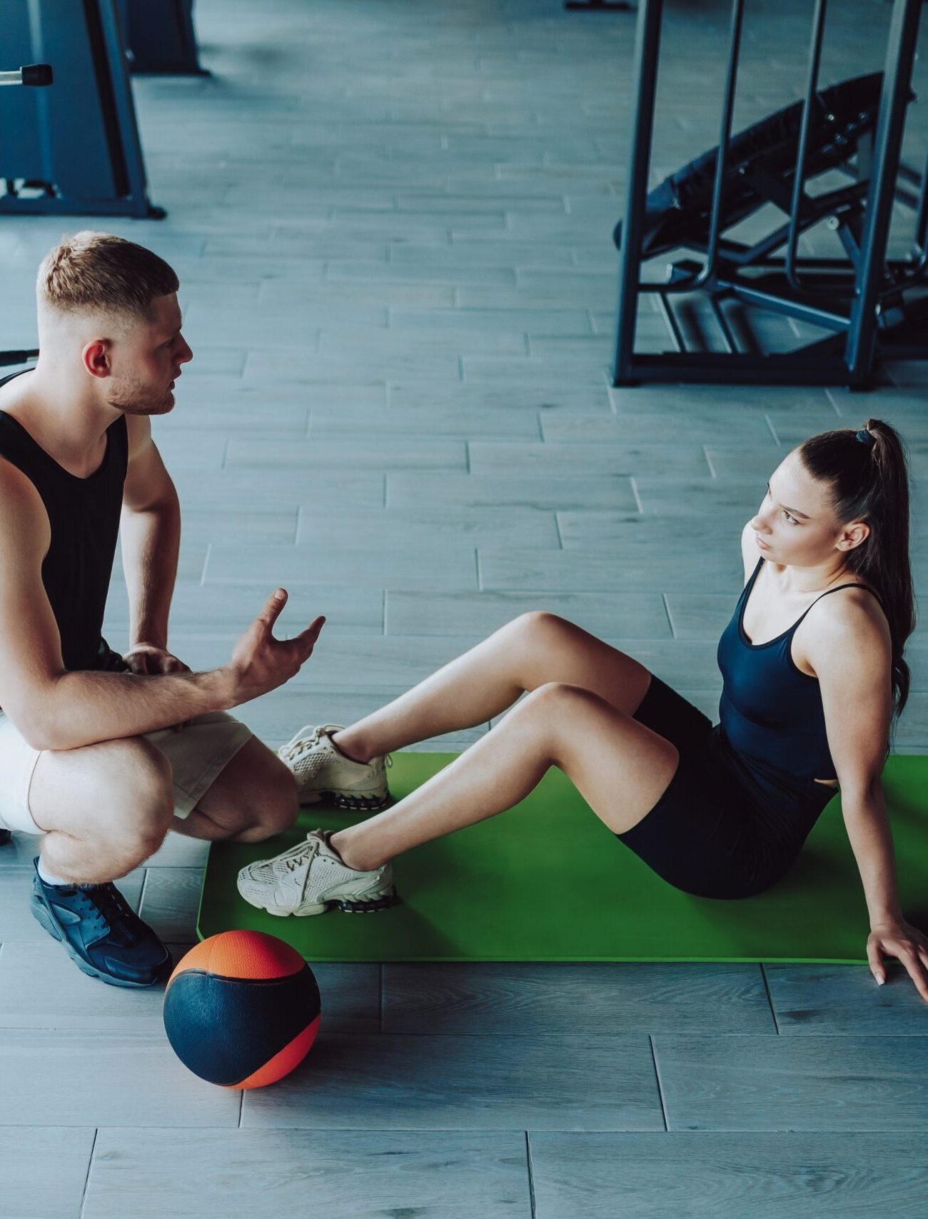 informative-conversation-with-personal-trainer